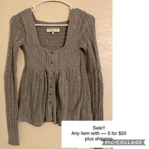 ~~ Abercrombie & Fitch sweater